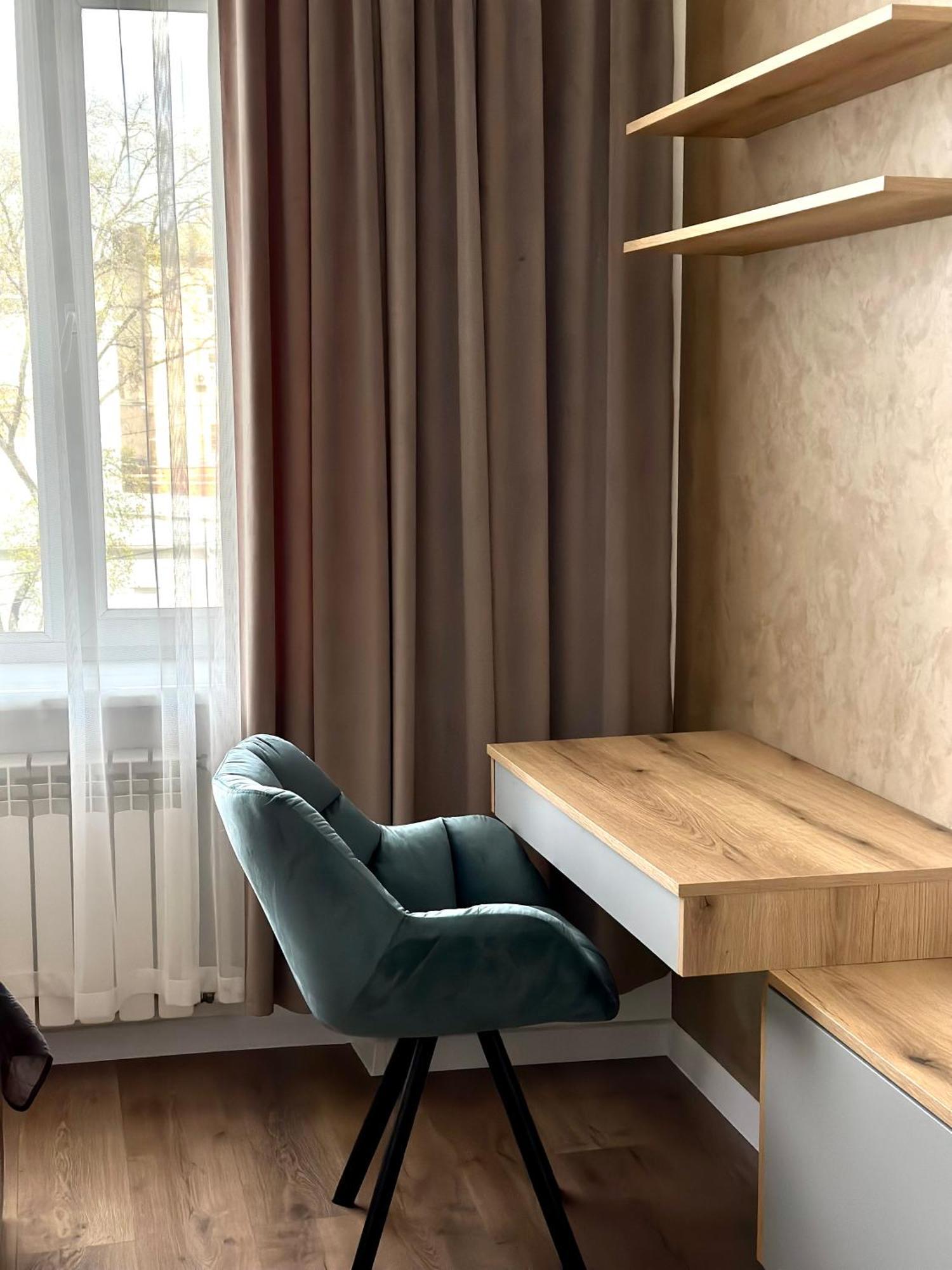 Romantic Apartments - In The Center Of Lviv , King-Size Bed Extérieur photo